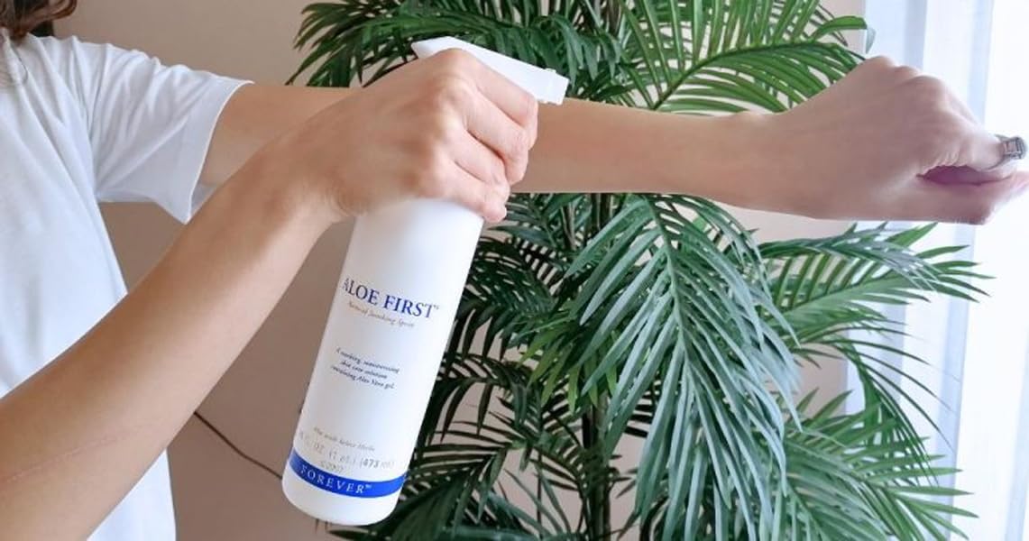 DurbaLife After Sun Gel on skin shows refreshing moisture and relief after sun exposure.