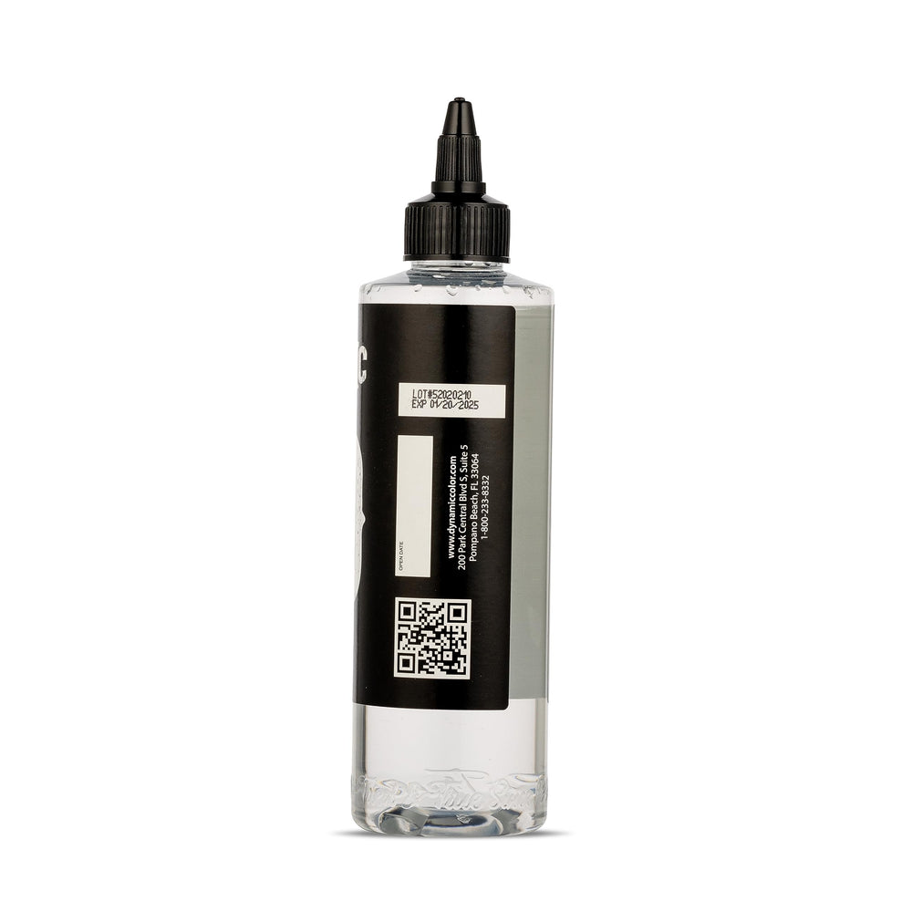 Dynamic Color Co No 00 Mixing Solution pour demonstrates controlled thinning for even shading.