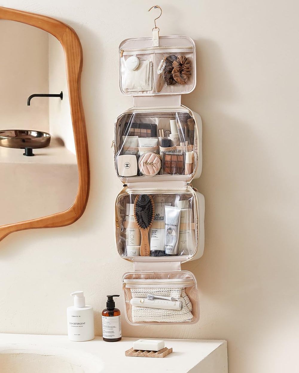 EACHY versatile makeup and toiletry bag for travel or daily use.
