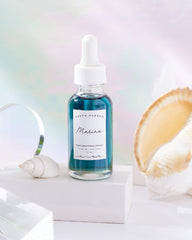 Earth Harbor Green Tea and Jojoba ingredients for balance and nourishment