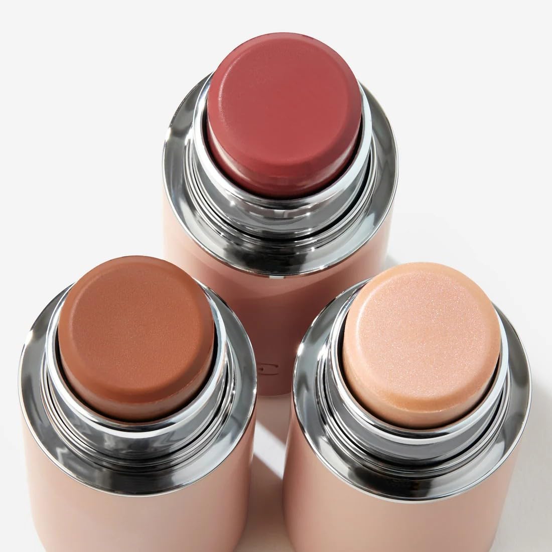 EarthsCure Glow Trio set display highlights coordinated shades.