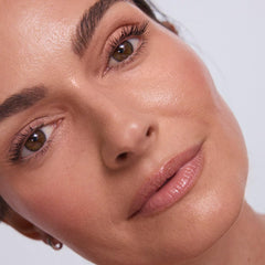 EarthsCure Glow Trio twist-up packaging eases on-the-go touchups.