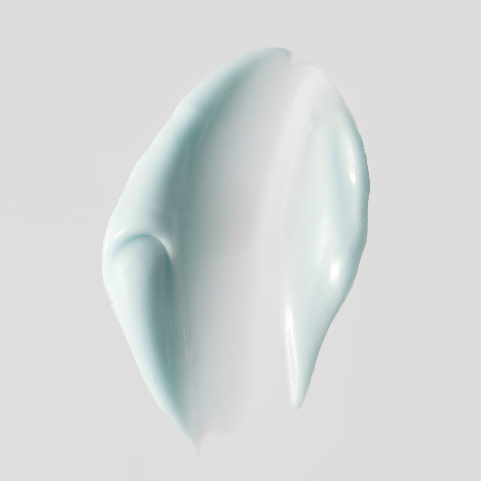 EarthsCure Nano Peptide Moisturizer natural ingredients closeup highlights peptides and antioxidants