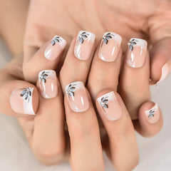 EchiQ Flowers short round nails with natural design for quick at‑home manicure