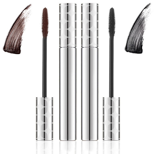 Edottbag mascara in elegant black enhances mature lashes with buildable volume