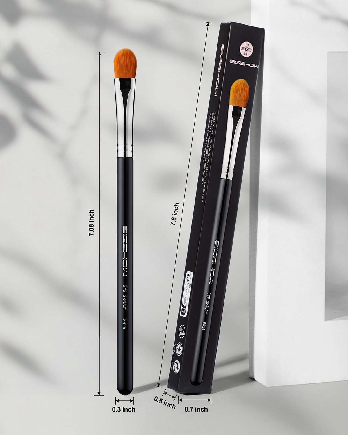 EIGSHOW concealer brush soft, tug-free application across skin.
