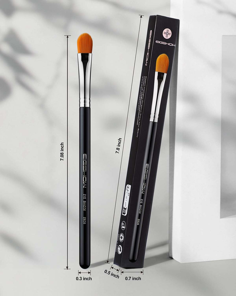 EIGSHOW concealer brush soft, tug-free application across skin.