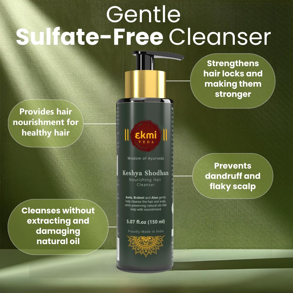 EKMIVEDA Reetha Shikakai ingredients closeup highlights natural cleansing agents.