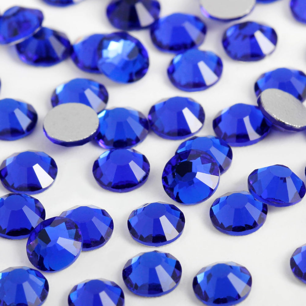 ELEEGEM sapphire SS20 flatback rhinestones for bulk nail art embellishment.