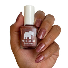 ella-mila Oasis red-glossy-finish highlights vibrant color and chip-resistant shine.