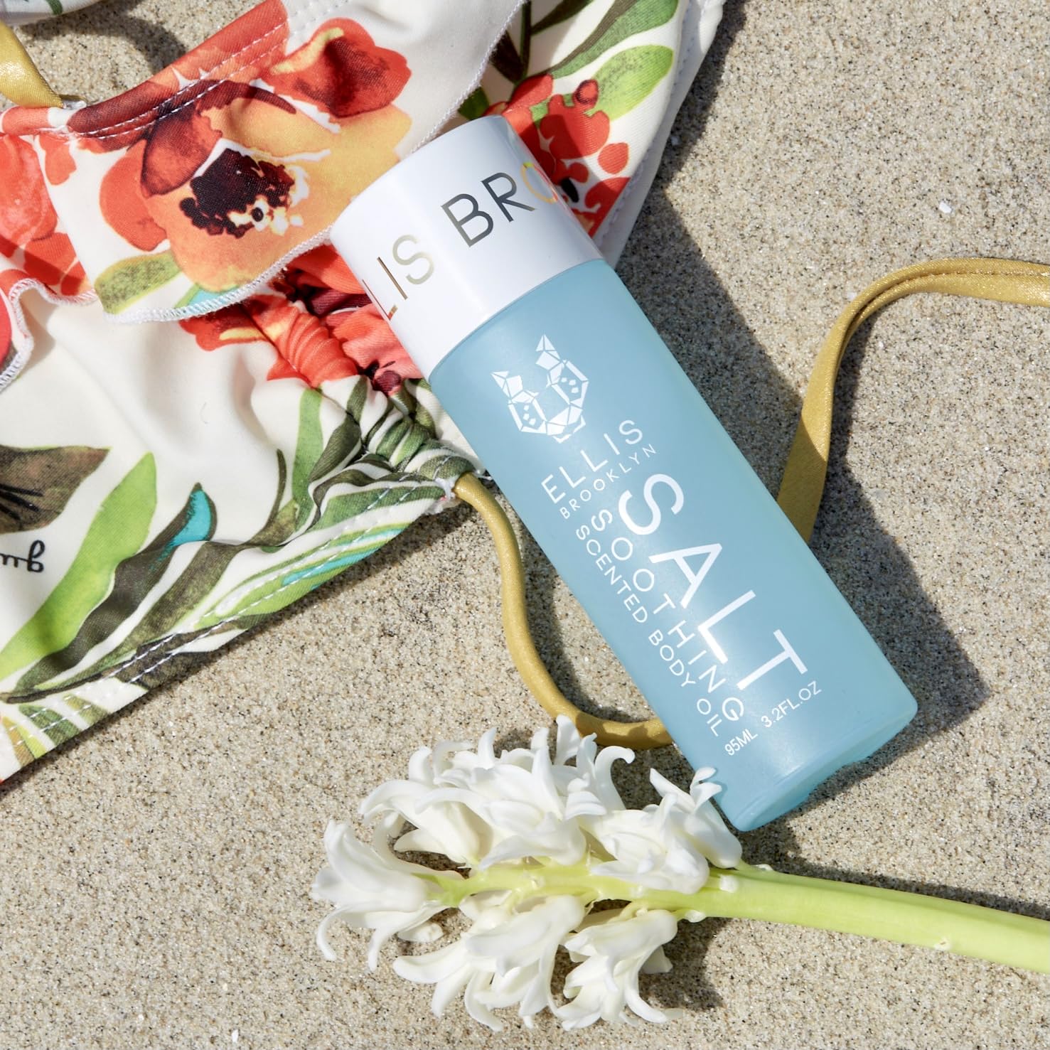 Ingredient focus on squalane and algae in Ellis Brooklyn SALT Body Oil for nourishment.