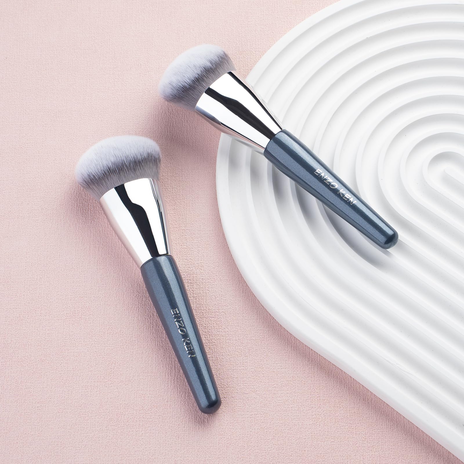 ENZO KEN kitten paw brush delivers a smooth, streak-free finish