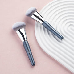 ENZO KEN kitten paw brush delivers a smooth, streak-free finish