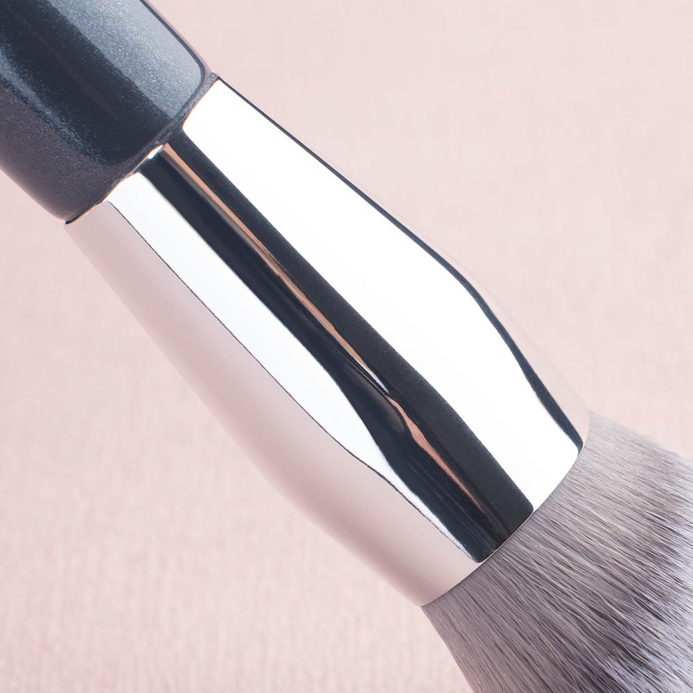ENZO KEN wide makeup brush for liquid foundation, bronzer, and primer
