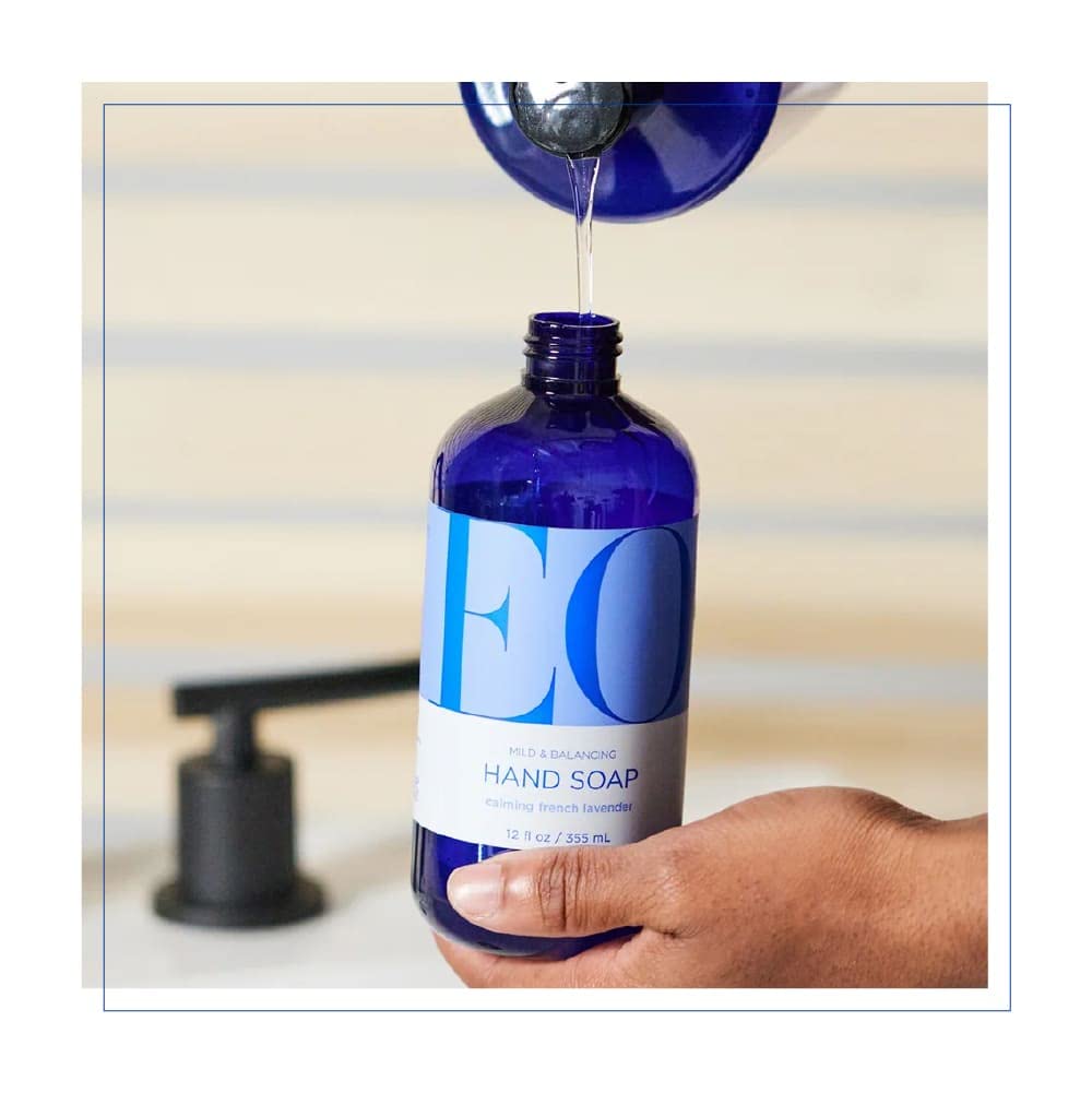 EO Jasmine Verbena Mint close-up emphasizes natural fragrance notes.