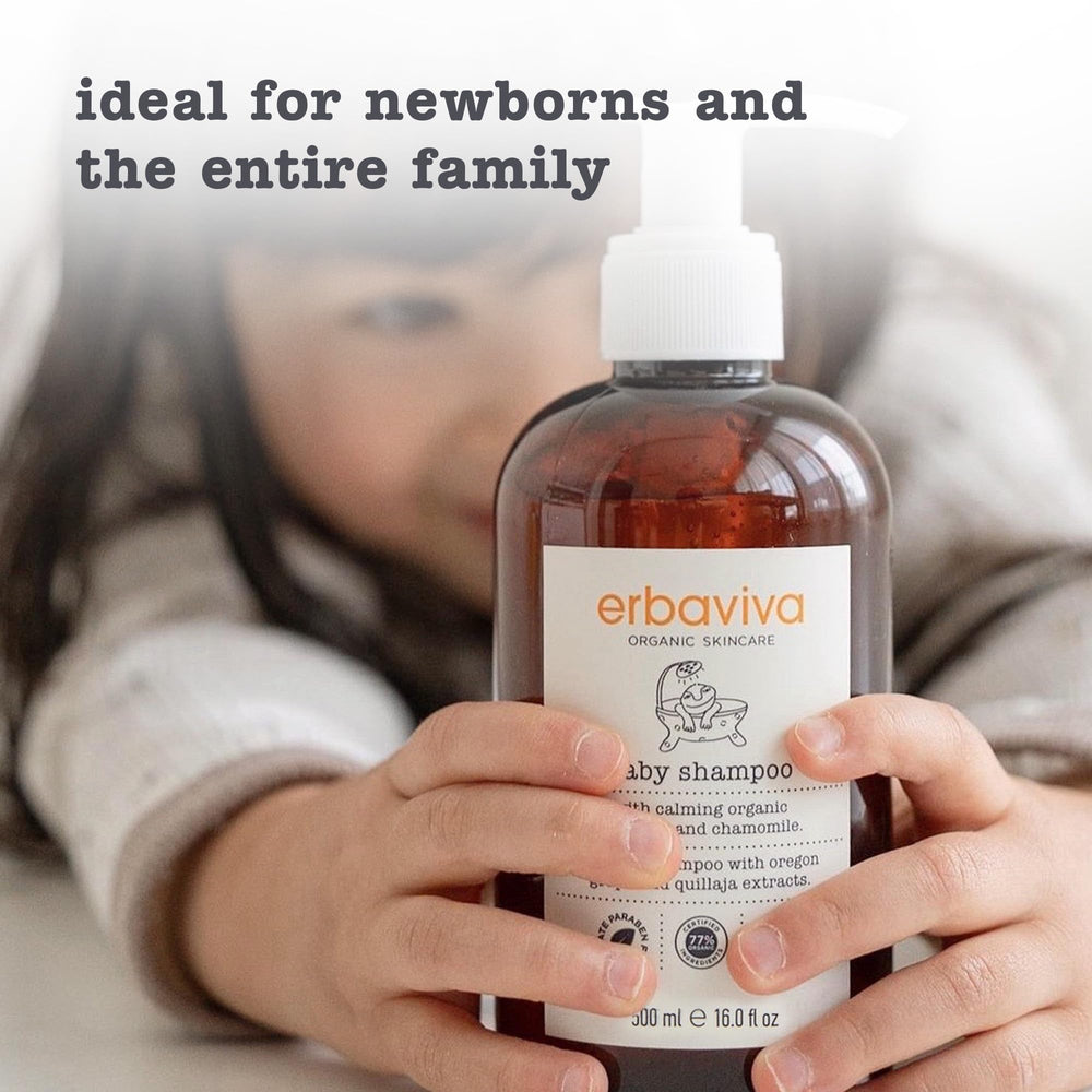 Erbaviva Baby Shampoo gentle bath time lather in use