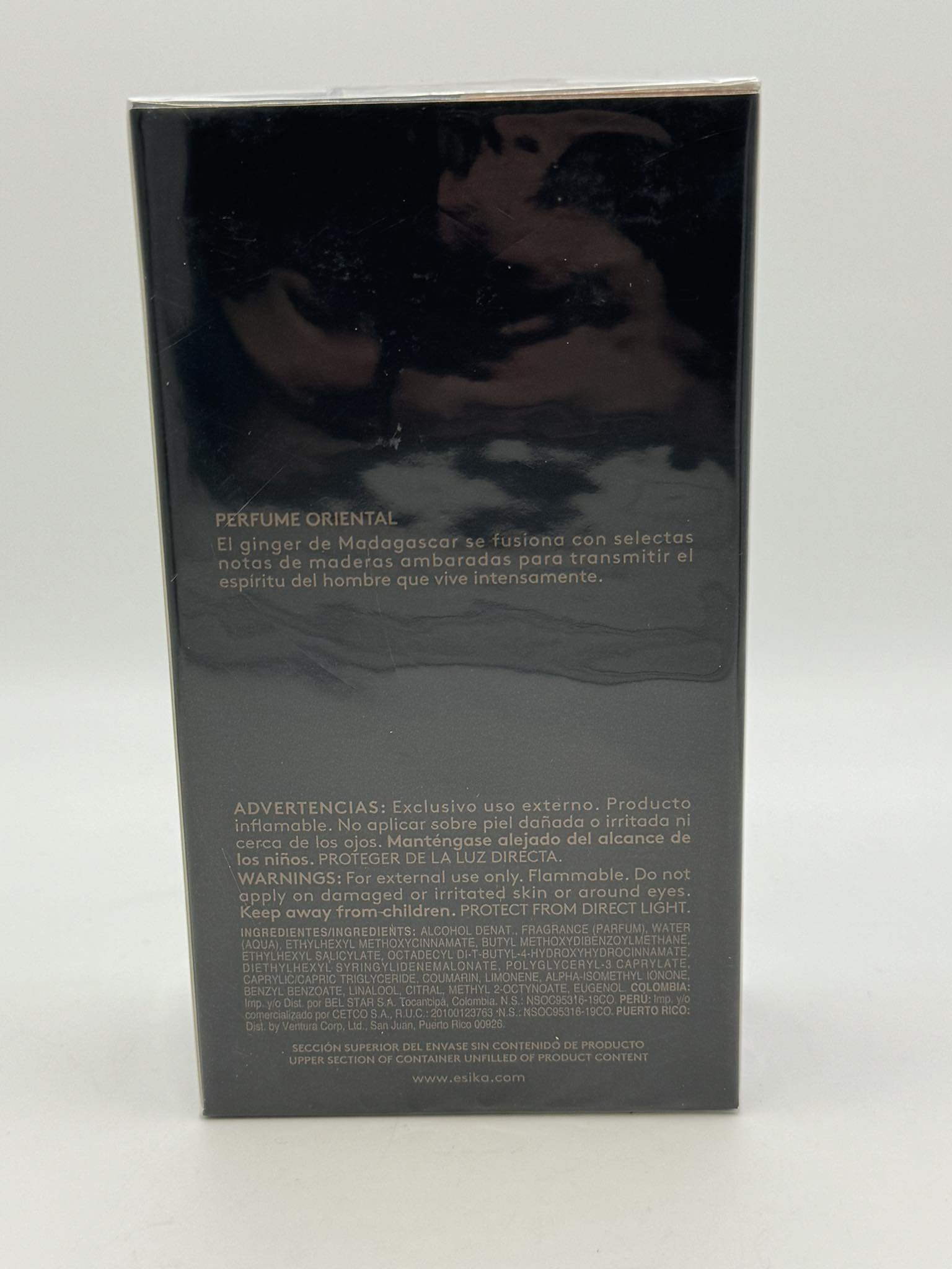 Esika L'Bel Magnat Select bottle with warm lighting for date-night allure.