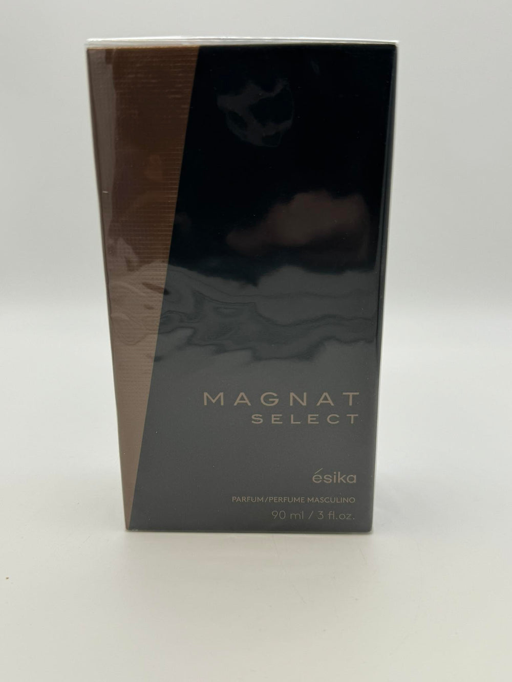Esika L'Bel Magnat Select packaging and bottle on a luxe surface for upscale evenings.
