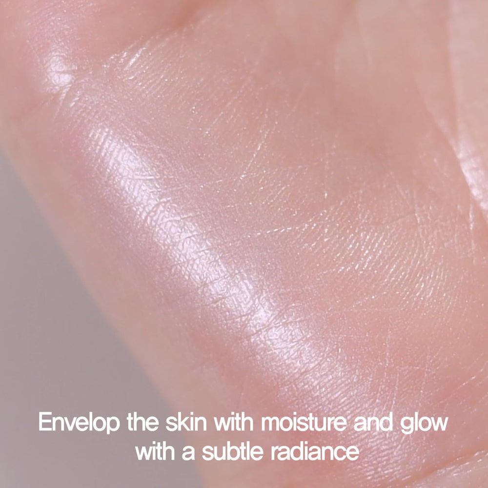 Espoir Be Glow Shading Stick Sunshine glow-on-face demonstrates versatile highlight for complexion.