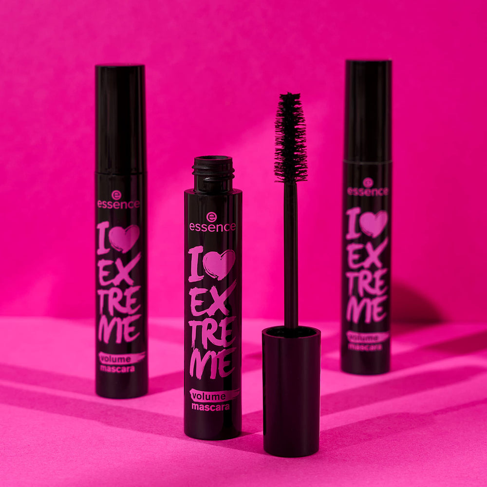 Essence I Love Extreme Volume Mascara clean formula with parabens-free claim.