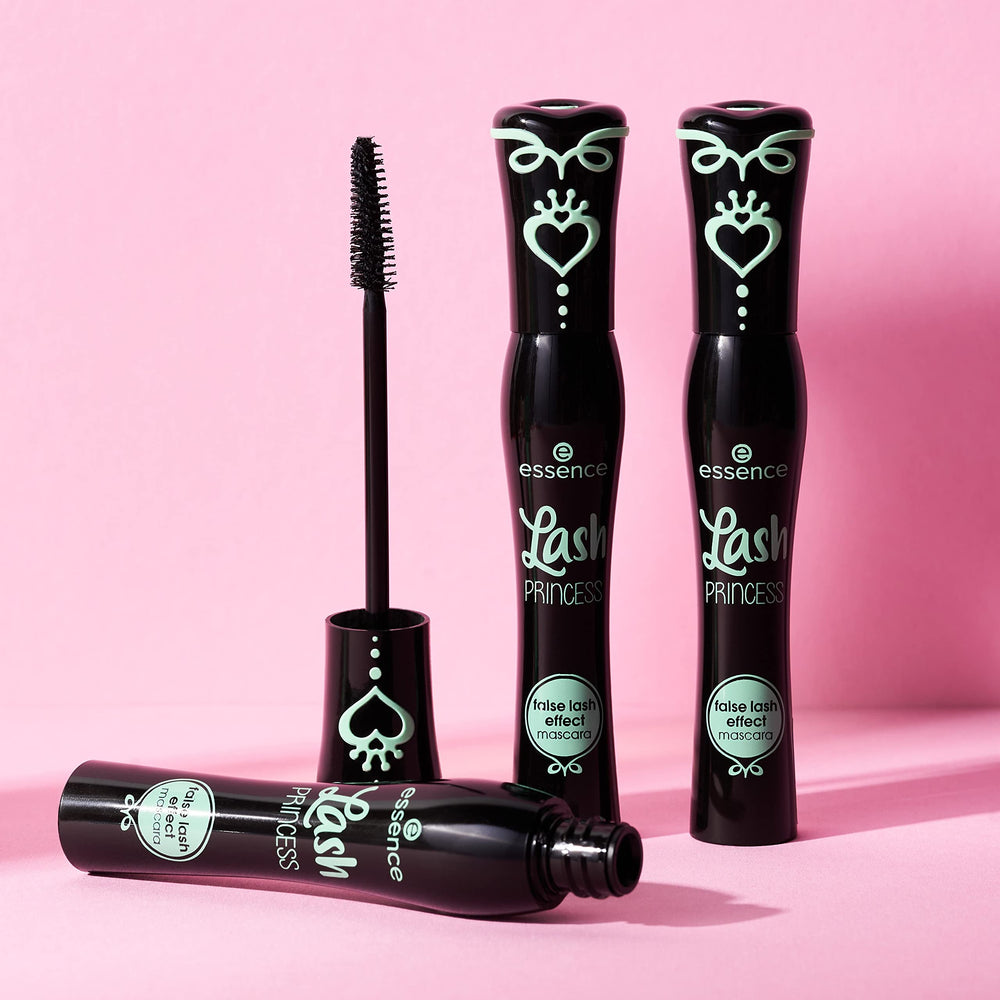 essence Lash Princess brush tip close-up for precise application