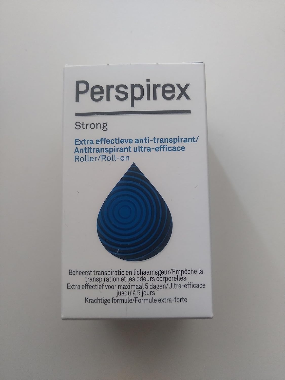 Etiaxil Strong bottle close-up shows reliable packaging for lasting protection.
