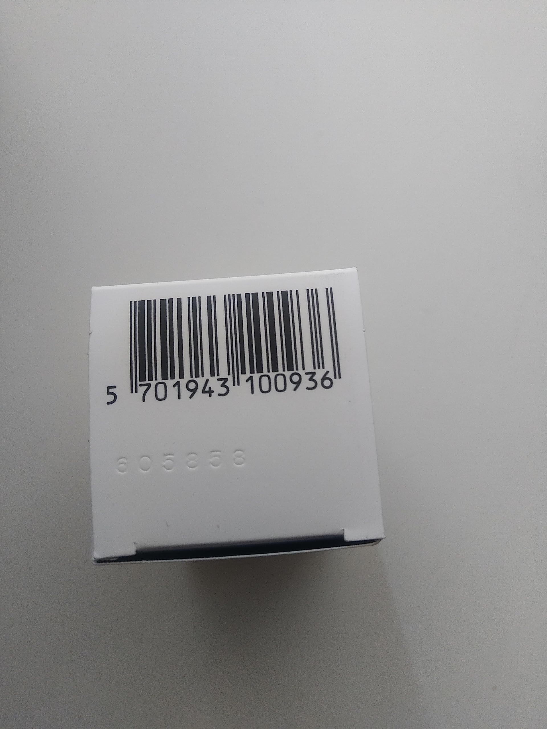 Etiaxil Strong perfume-free label conveys fragrance-free use.