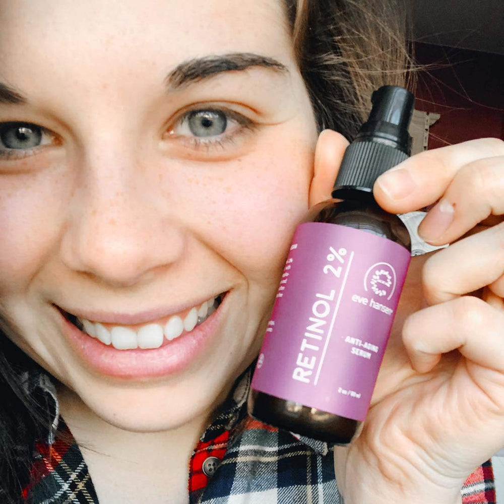 Eve Hansen serum application scene highlighting pore refinement potential