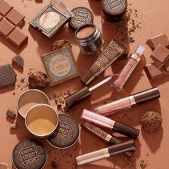 Eveline Moon Sparkle topper over powder shadows enhances glow