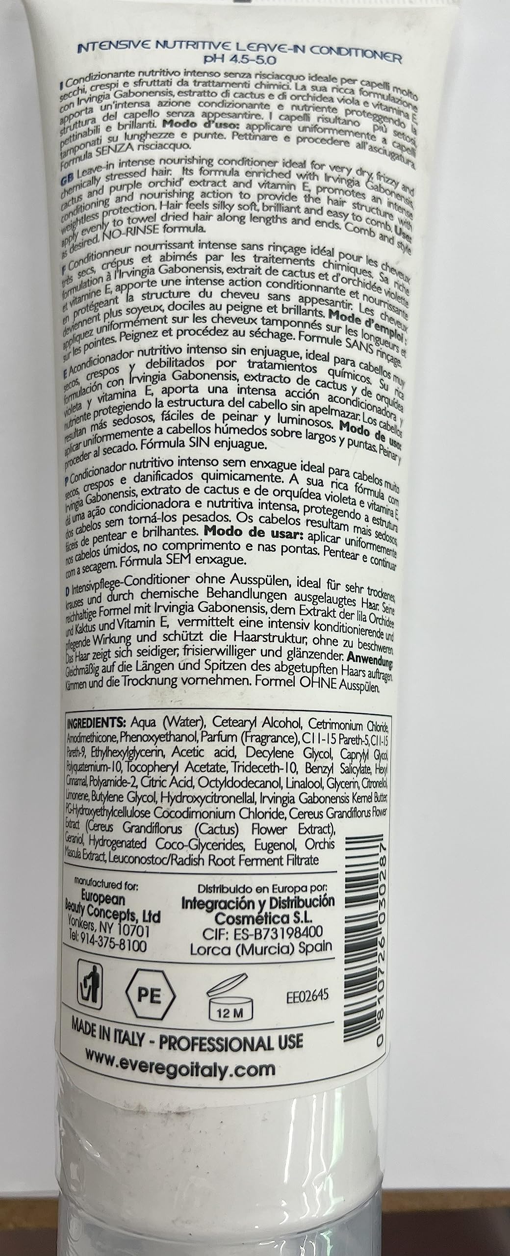 Ever Ego Nourishing Intensive Leave-in Conditioner texture close-up—natural oils deliver moisture and shine.