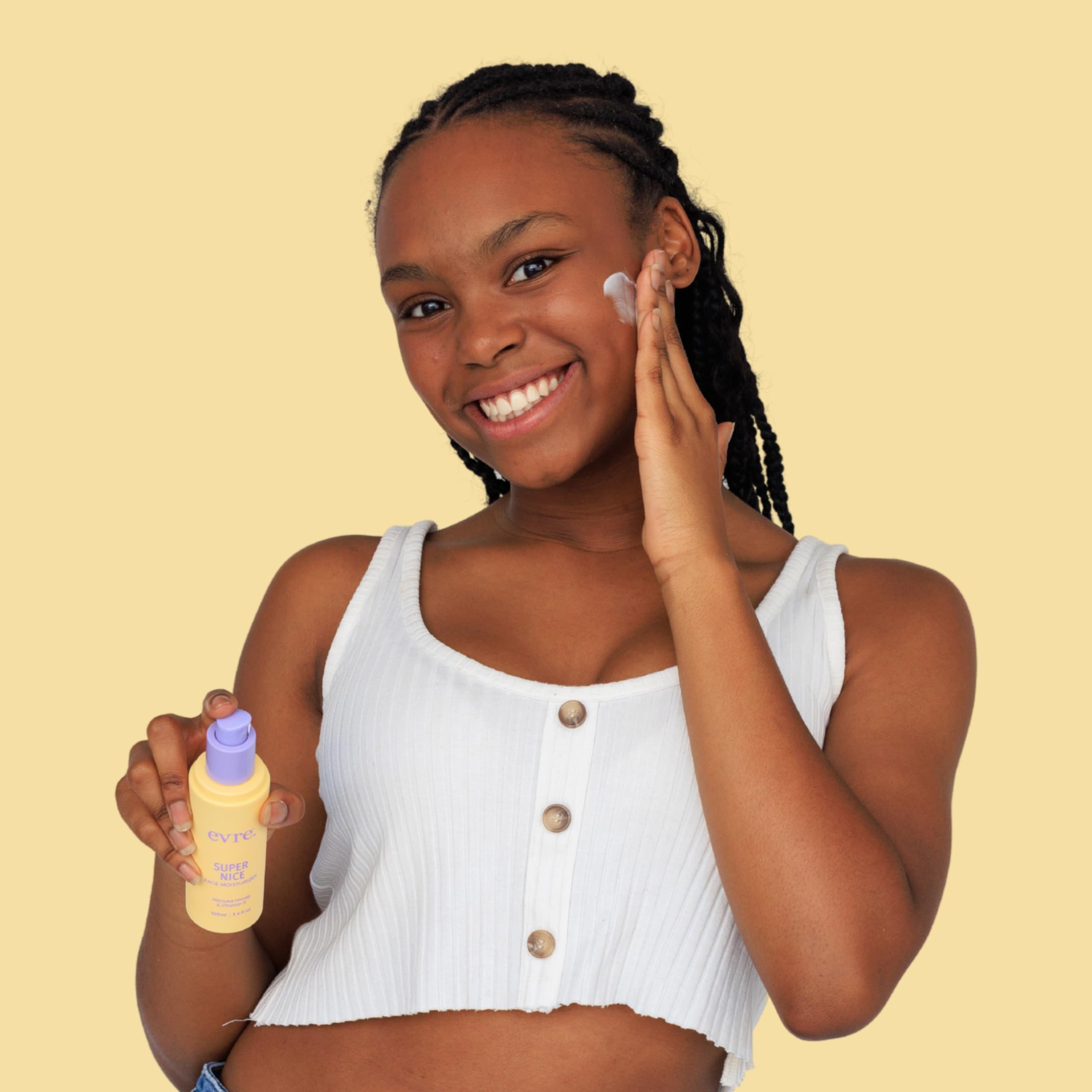 Evre Moisturizer applied on skin shows smooth, comfortable hydration