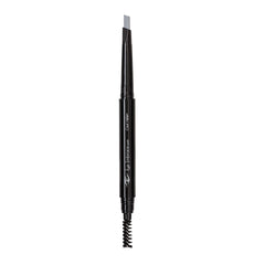 Precise angled tip shapes brows with soft, hair-like strokes.