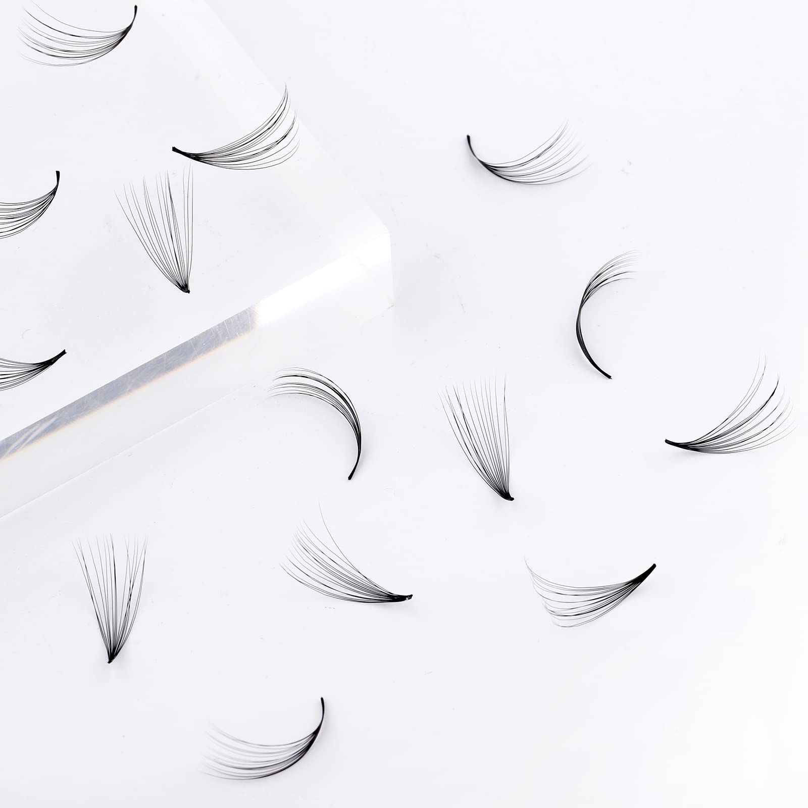 FADLASH Korean PBT material delivers high-quality lash fans with long-lasting appearance.