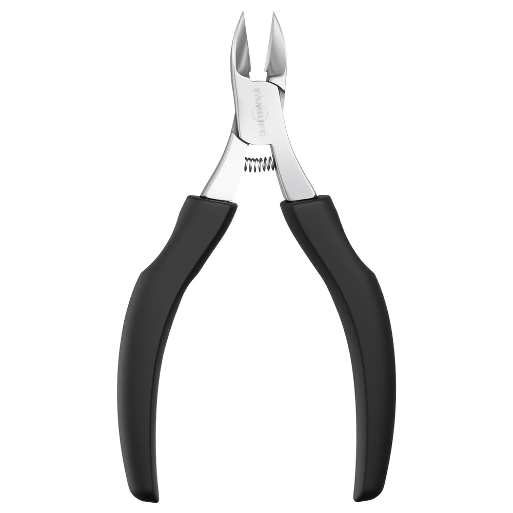 FAMILIFE Cuticle Nippers blades close-up showing precision cutting for thick nails
