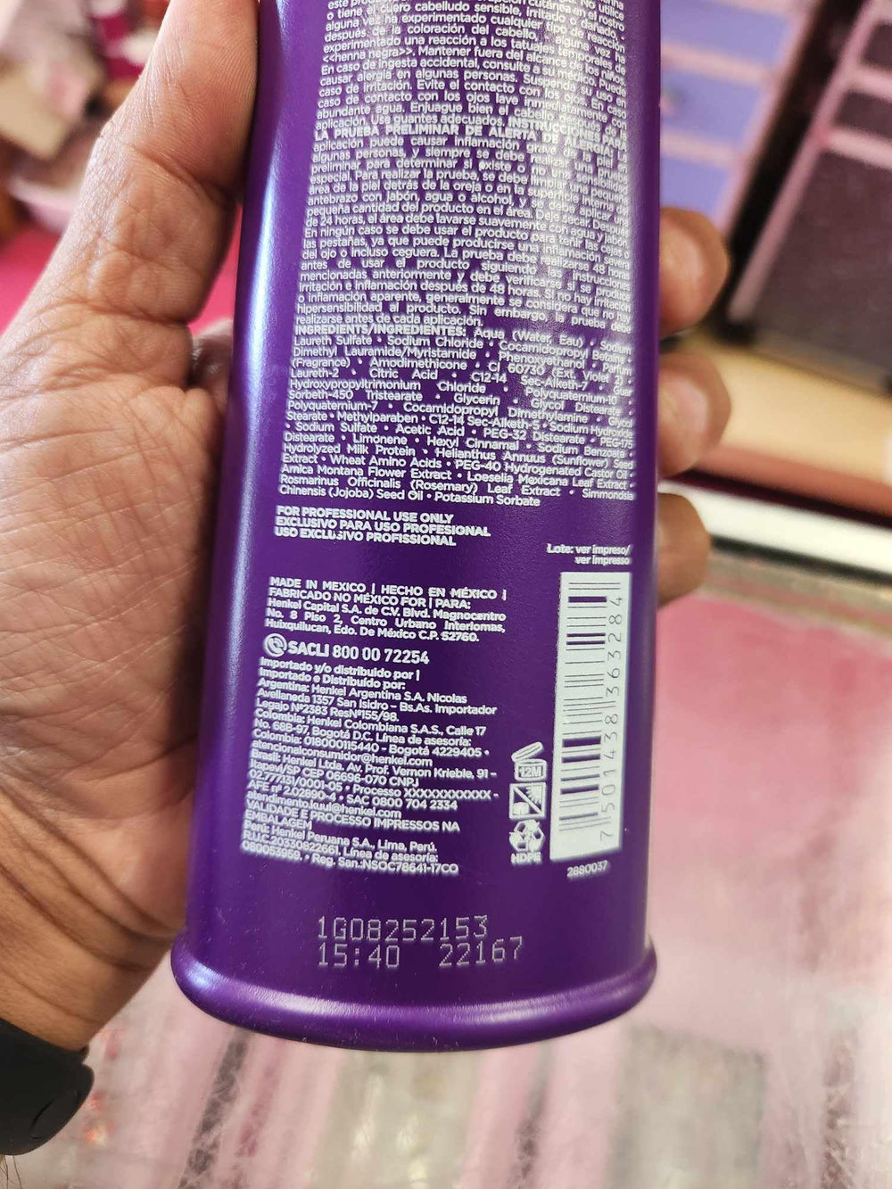 Fantasy Nails Kuul Matizant Shampoo packaging supports easy storage and routine