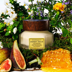 Buckwheat honey ingredient highlight emphasizing antioxidant richness and long-lasting moisture.