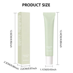 FeiCuiYun lip butter on lips delivering moisturized, soothed feel.