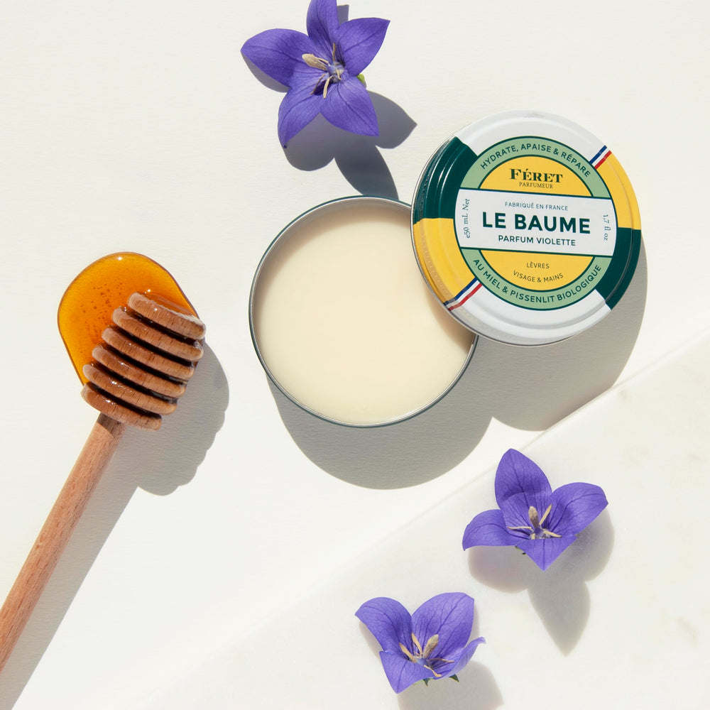 Feret Parfumeur Le Baume Violette rose scent adds delicate fragrance.