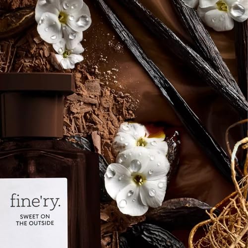 Fine'ry Vanilla Gourmand cacao wood detail, adds depth and sophistication.