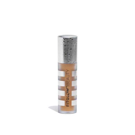 FITGLOW Conceal+ bottle demonstrates full coverage with a natural finish.
