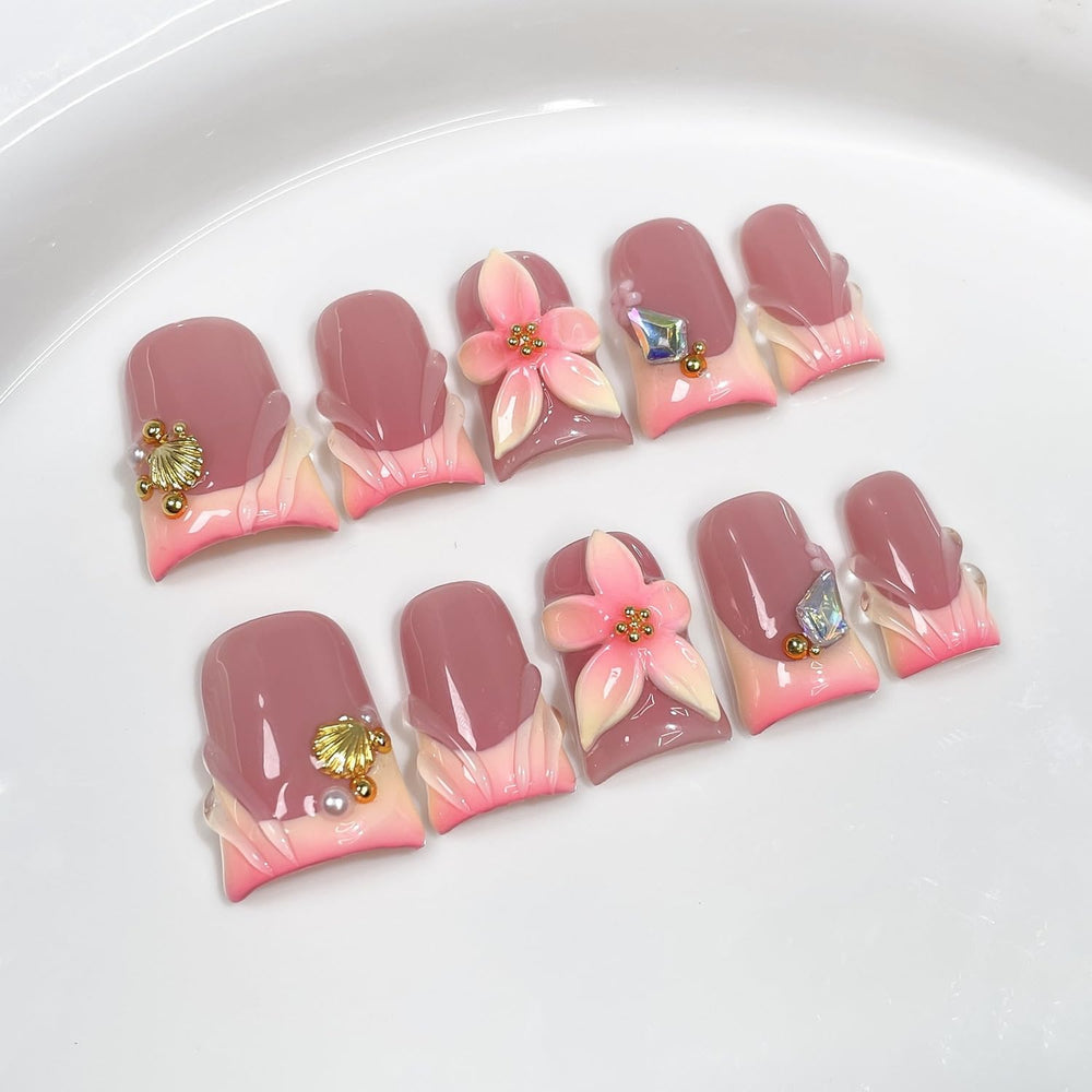 Flower press on nails featuring 3D floral design for eye-catching detail.