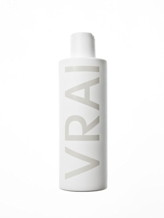 Fragonard Vrai bottle front view, 250 ml packaging for daily use.