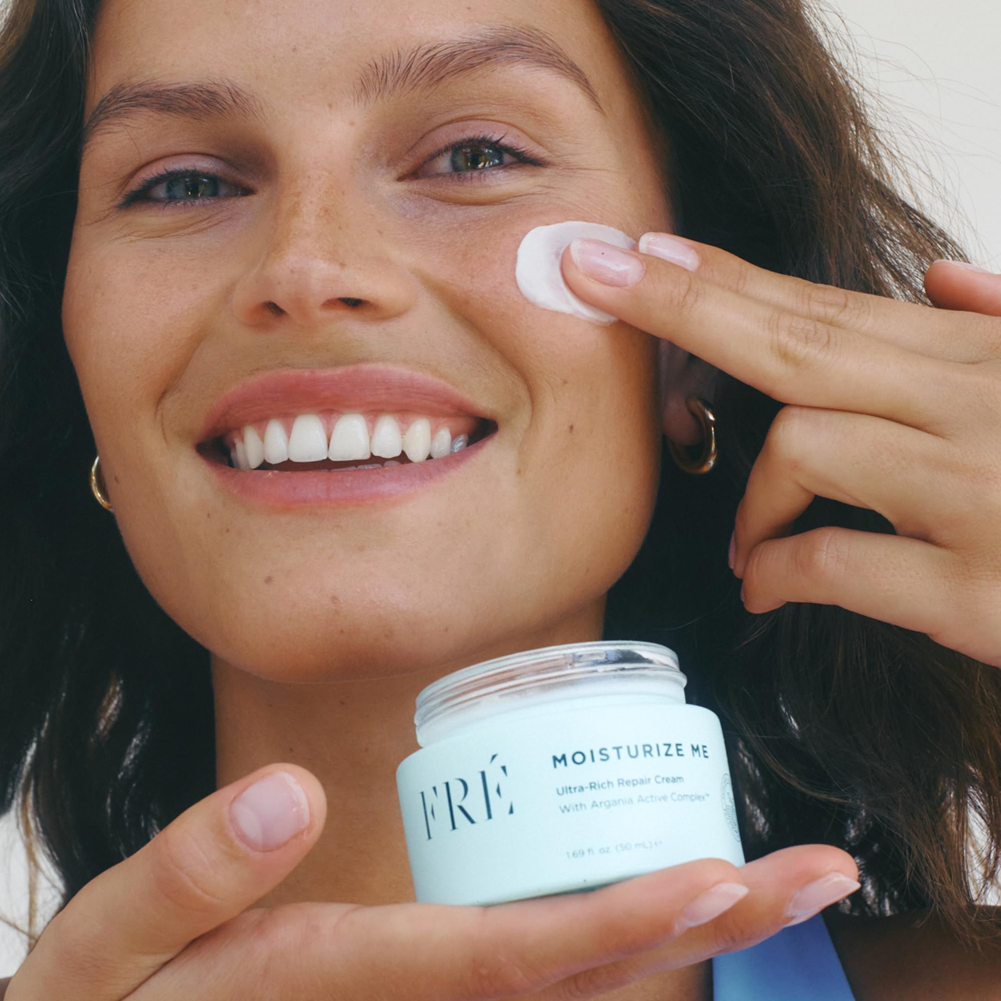 FRÉ Argania Active Complex bottle emphasizes antioxidant protection and skin resilience.