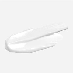 Cream texture after rubbing between fingers reveals rich, non-crunchy hold.