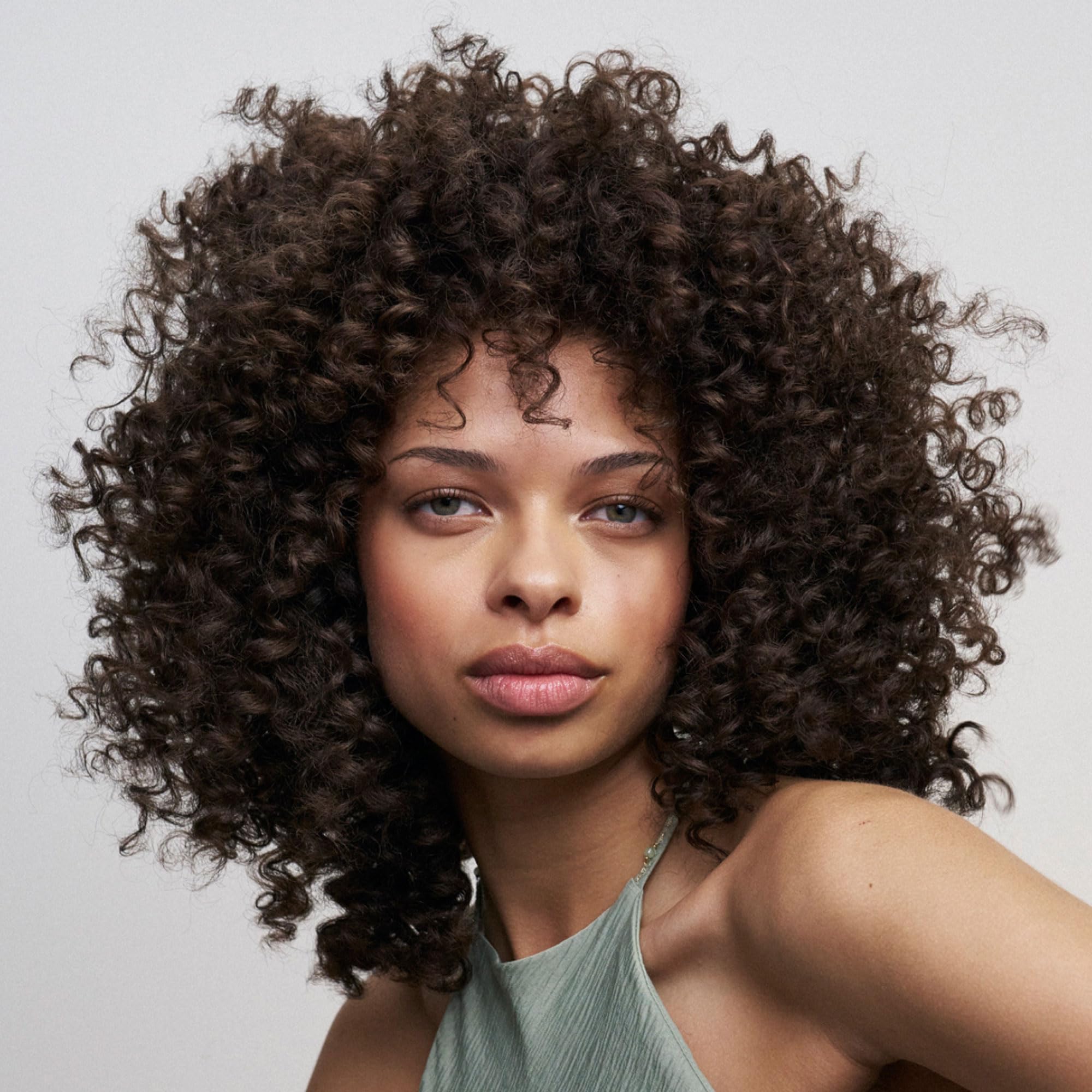 Freewill lemongrass oil ingredient highlighting moisturizing nourishment