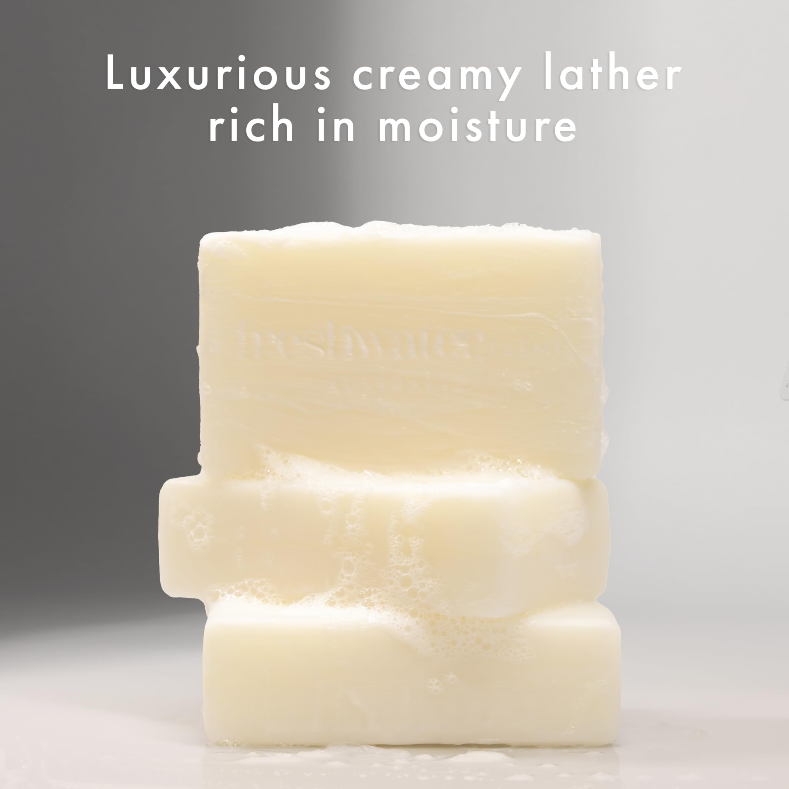 Natural ingredients panel highlights olive oil and shea butter for nourished skin.