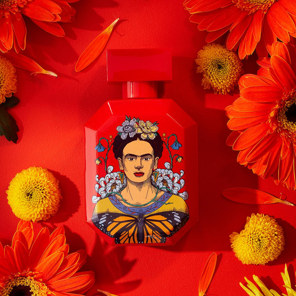 Frida Kahlo top notes grapefruit and clove for an uplifting opening.