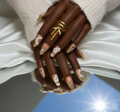 FURNUNUBI gold glitter nails add radiant sparkle for evening looks
