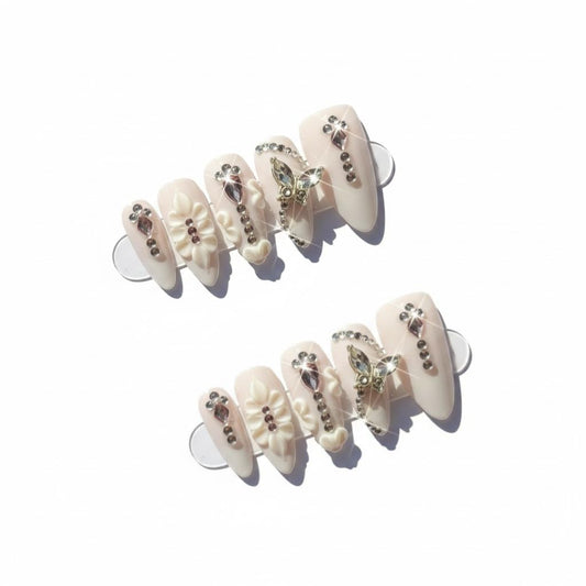 FURNUNUBI handmade almond press-on nails in light purple for instant color