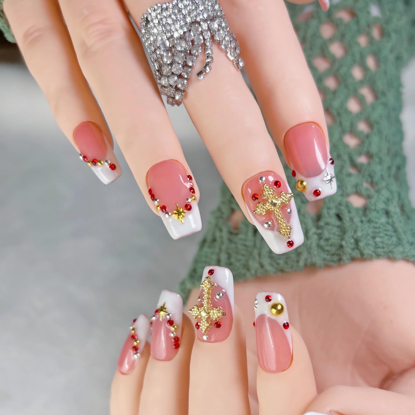 FURNUNUBI 3D nail designs add texture and upscale appearance